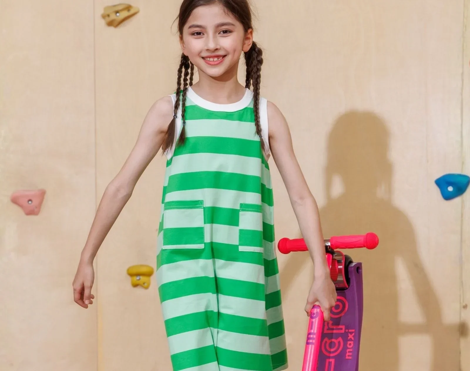 Maxi Deluxe Foldable LED Scooter - Image 10
