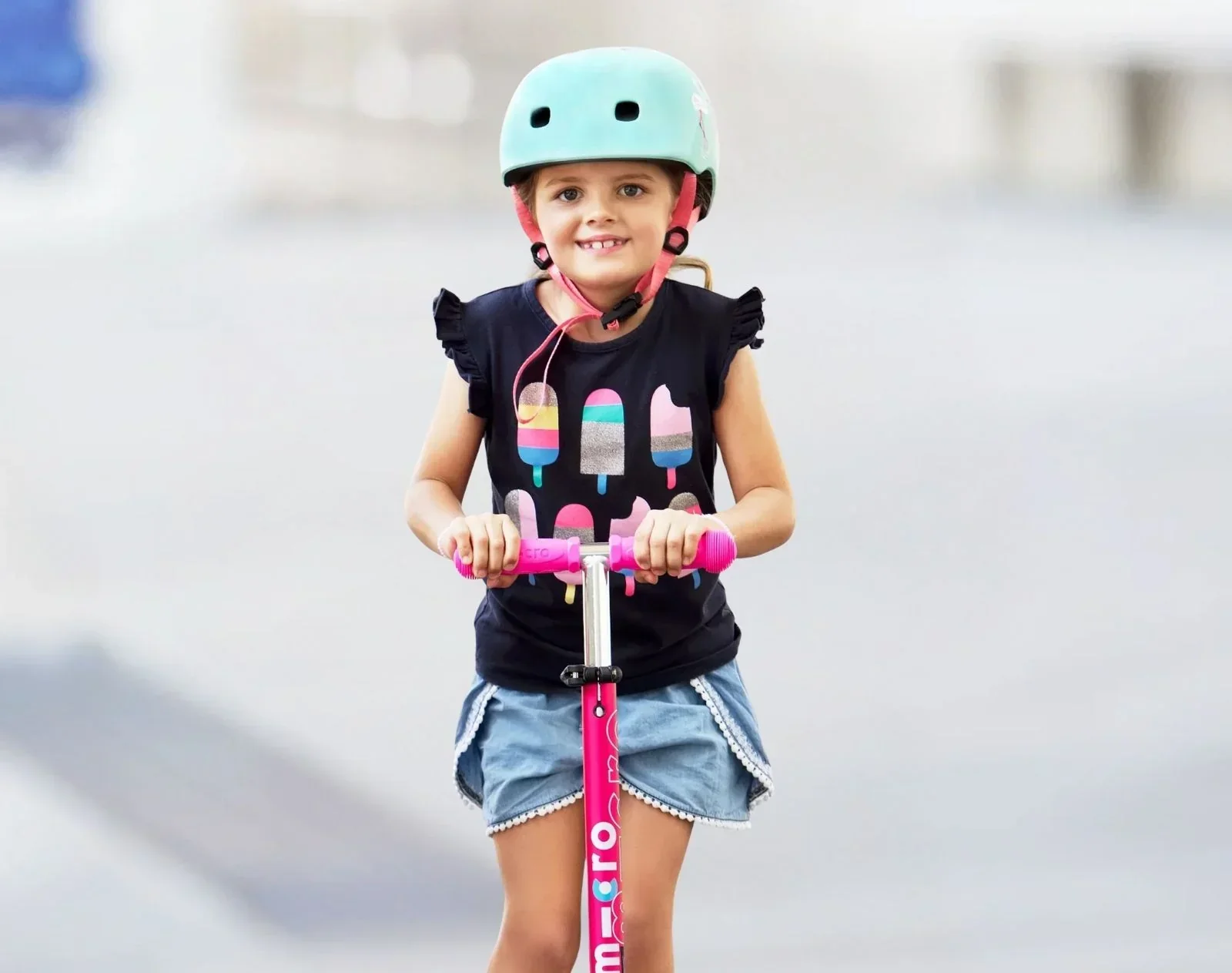 Maxi Deluxe Foldable LED Scooter - Image 52