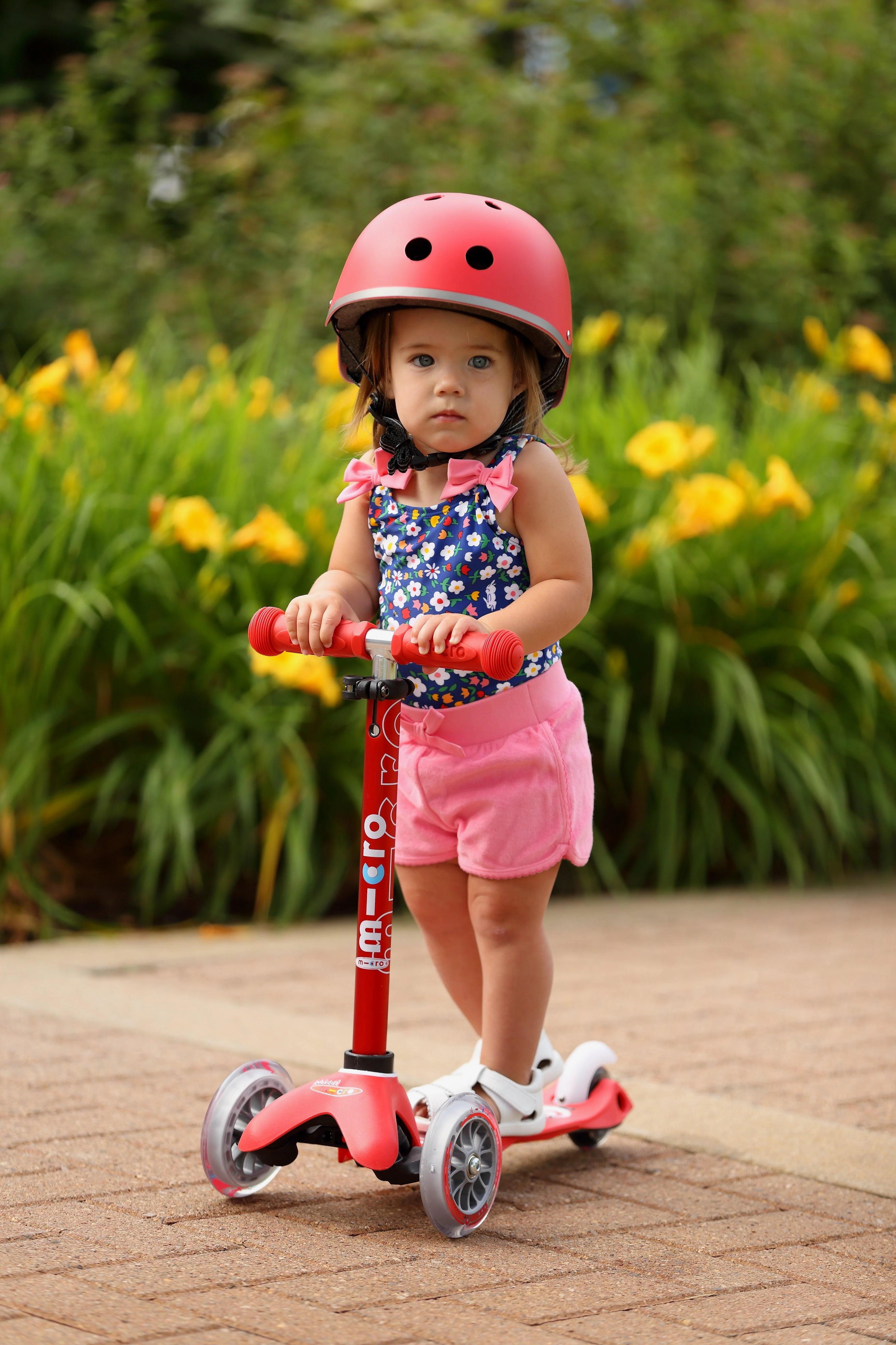 Mini Deluxe LED Scooter - Image 4